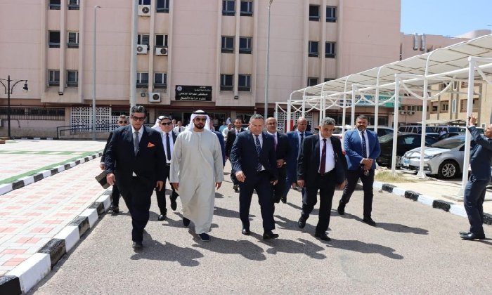 رئيس جامعة الإسكندرية يبحث مع وفد إماراتي الاستعدادات النهائية لافتتاح فرع جديد في أبوظبي