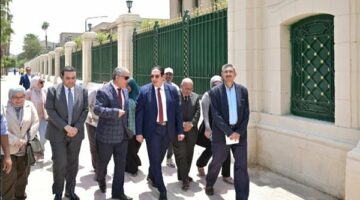 رئيس جامعة القاهرة يتفقد أعمال الترميم والصيانة لسور الحرم الجامعي والبوابات الرئيسة