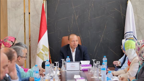 رئيس جامعة المنصورة الأهلية يستعرض أعداد الطلاب الجدد خلال العام الدراسي الجديد
