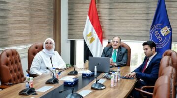 رئيس هيئة الدواء يبحث مع سفيري مصر برواندا وجنوب السودان سبل تعزيز التعاون الدوائي المشترك