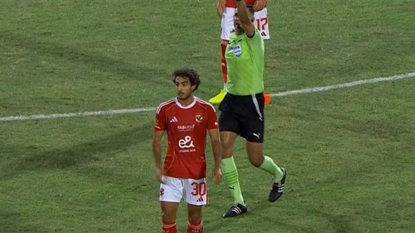رابطة الأندية تعلن عقوبة محمد هاني بعد طرده مع الأهلي