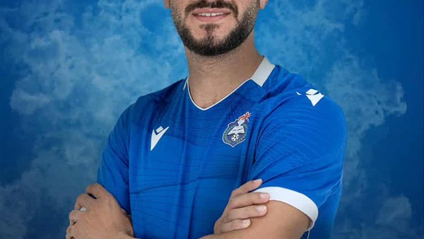 رسميا.. العربي القطري يعلن ضم لاعب الأهلي السابق عمرو رضا