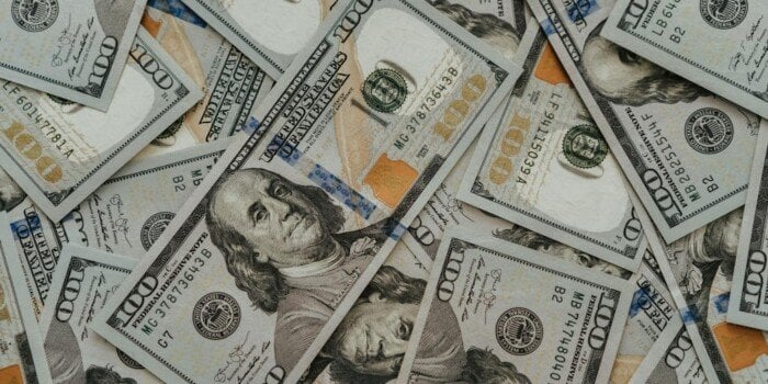 سعر الدولار يتوقف بنهاية تعاملات الأحد عند 48.42 جنيه