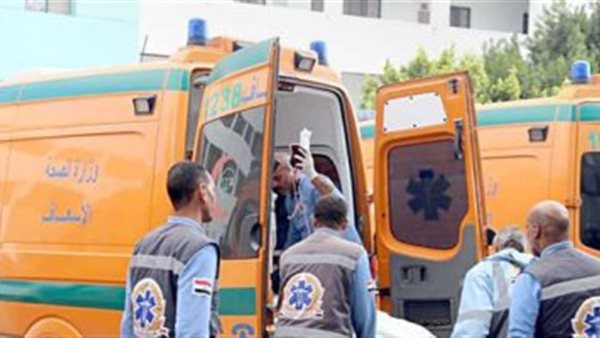 شاب يفقد قدميه بعد إلقاء نفسه أسفل القطار بسبب خلاف مع والدته بالمنيا