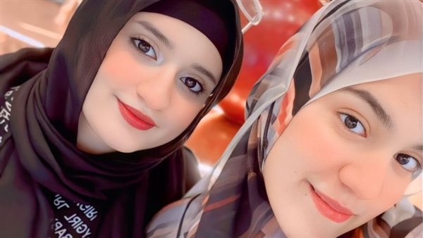 صرف مكافأة مالية لطالبتين تعليم الفني تميزوا بمشروع “العربية الذكية”