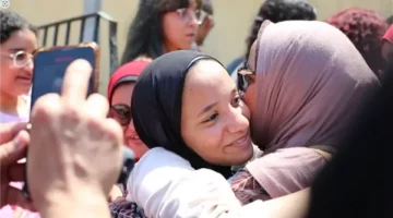 طلاب الثانوية العامة يبدأون امتحان مادة اللغة الثانية