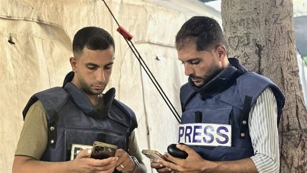 عاجل.. استشهاد الصحفيين أنس شريف ومحمد قريقع في قصف إسرائيلي على مخيمهما بغزة