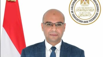 عاجل.. التعليم تكشف حقيقة تقسيم المدارس بين الثانوية العامة والبكالوريا المصرية