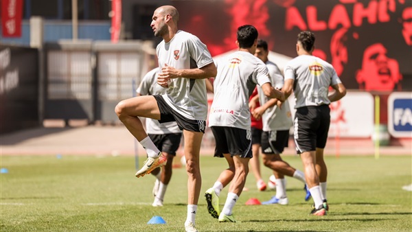 عاجل| الطبيب المعالج يصدم نجم الأهلي بنبأ غير سار