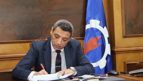 عاجل| محافظ السويس يقرر تخفيض تنسيق القبول بالثانوي العام والفني