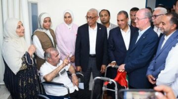 عبد العاطي يرافق رئيس حكومة فلسطين خلال زيارة الجرحى بمستشفى العريش