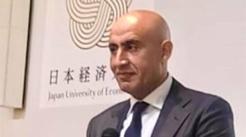 “عبداللطيف” يُلقي محاضرة بجامعة اليابان للاقتصاد حول مستقبل التعليم الرقمي
