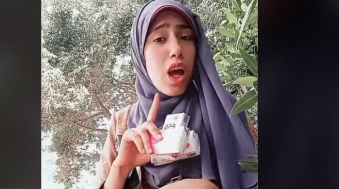علياء قمرون تكشف مفاجآت خلال تحقيقات النيابة.. «حلقوا شعري ورموني في الشارع»