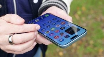 عملاء يطورون تطبيق جديد للوقاية من الانتحار.. كل ما تحتاج معرفته عن OTX-2022