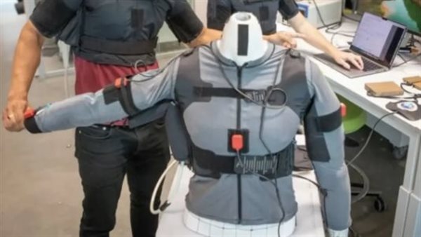 فريق بـ"جامعة هارفارد" يطور سترة روبوتية تستجيب للحركات وتدعم ضعف الأطراف العلوية