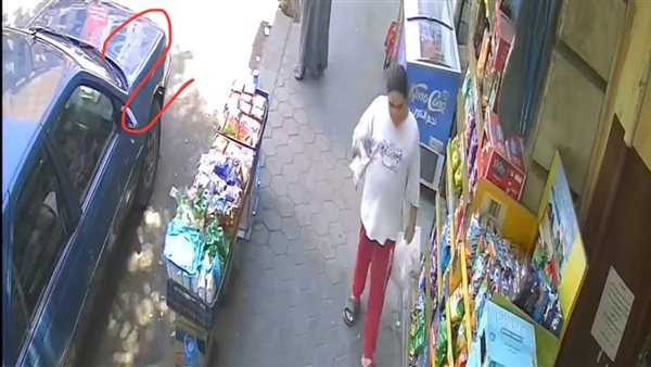 فضلته على نفسها..“طفلة الشيبسي”موقف إنساني لفتاة صغيرة يشعل الجدل على مواقع التواصل الاجتماعي