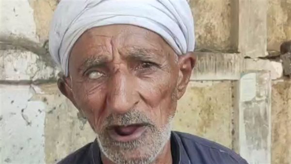 كلنا أولاده.. طبيب عيون يتبرع بعلاج جمال سلامة صاحب فيديو طفلة الشيبسي