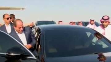 لفتة استثنائية.. «محمد بن سلمان» يقود السيارة ويصطحب الرئيس السيسي من مطار نيوم