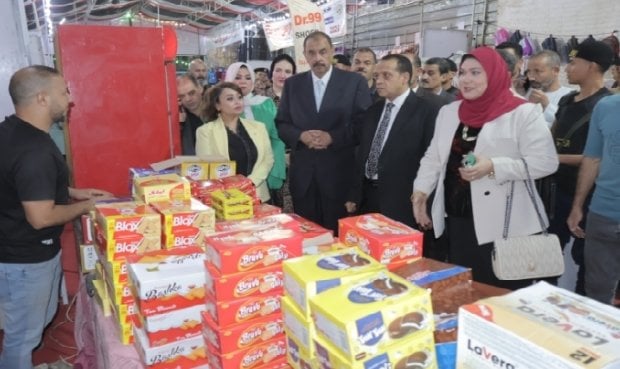 محافظ سوهاج يفتتح معرض أهلا مدرستي لتوفير المستلزمات المدرسية