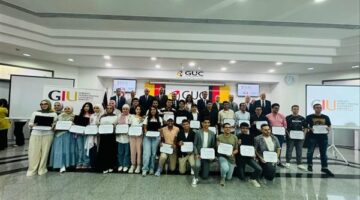 محافظ كفر الشيخ يشهد احتفالية تكريم أوائل الثانوية الحاصلين على منح الجامعة الألمانية بالقاهرة