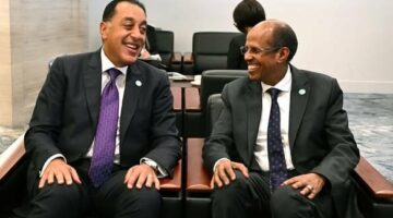 مدبولي يؤكد دعم مصر لرئيس مفوضية الاتحاد الإفريقي لتحقيق الأهداف التي تصبو لها الدول الإفريقية