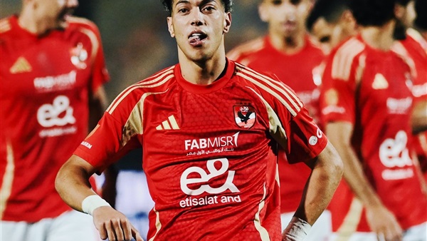 مدرب منتخب مصر يطيح بثنائي الأهلي.. قرار عاجل