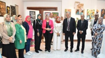 مدير تعليم بورسعيد يتفقد المعرض الختامى لمركز تنمية القدرات والمبدعين للتربية الفنية