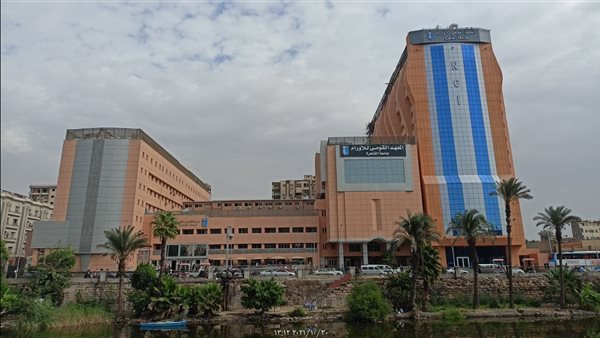 مركز الأبحاث الإكلينيكية بالمعهد القومي للأورام جامعة القاهرة يحصل على التسجيل والاعتماد