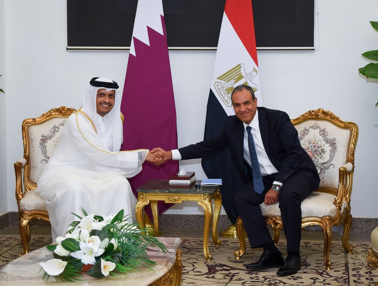 مصر وقطر توقعان مذكرات تفاهم جديدة في ختام أعمال اللجنة العليا المشتركة بالعلمين