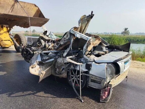 مصرع 3 أشخاص وإصابة أخر فى حادث تصادم ملاكى وتريللا بأسيوط