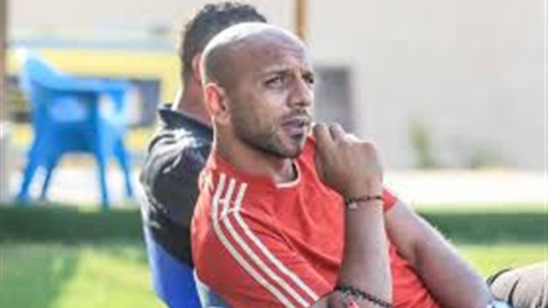 معتز اينو : عملنا شحاتين في المطار بسبب ترانزيت طائرة الاهلي