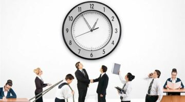 من 5 الفجر.. ما حقيقة تعديل مواعيد العمل الرسمية لموظفي الحكومة؟