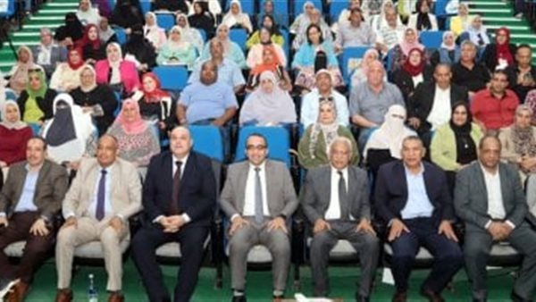 نائب محافظ الإسماعيلية يشهد افتتاح الدورة التدريبية لمديرى المدارس ضمن مبادرة "جسور"