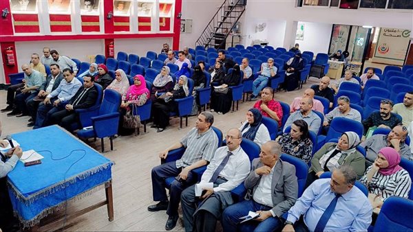 ندوات توعوية لنشر الوعي لدى الطلاب وأولياء الأمور بمدارس الفيوم حول نظام البكالوريا