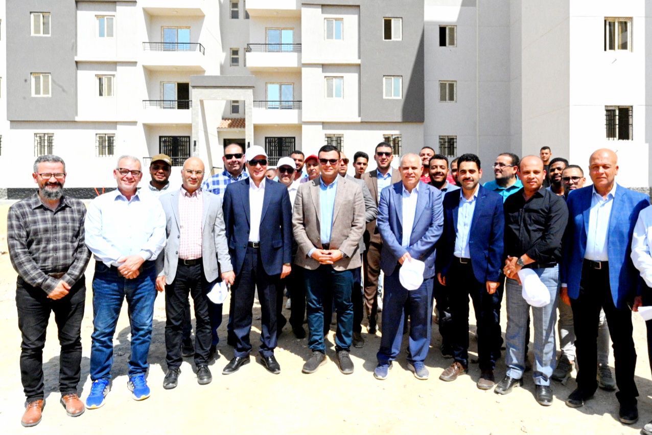 وزير الإسكان يتفقد مشروعات “سكن لكل المصريين” و”ديارنا” بالعبور الجديدة ويوجه بسرعة التنفيذ