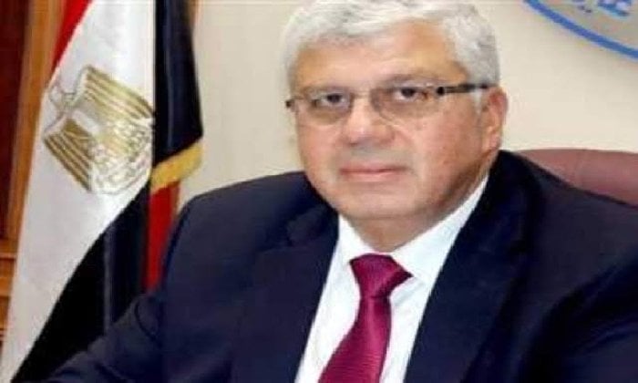 وزير التعليم العالي يوجه بإعداد قائمة سوداء للكيانات الوهمية بالفيوم