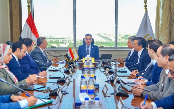وزير التموين يتابع مع مجموعة حسن علام القابضة تنفيذ مشروع المستودع الاستراتيجي بالأقصر