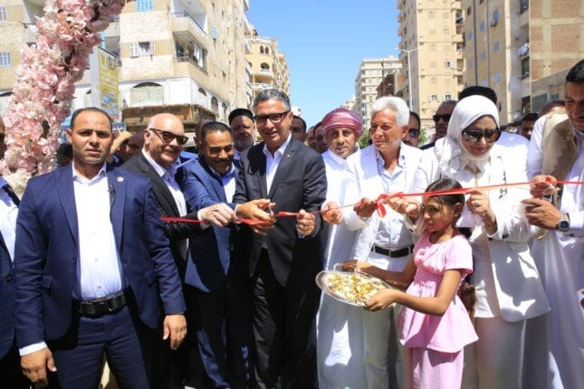 وزير التموين يفتتح «سوق اليوم الواحد» و«أهلاً مدارس» بمحافظة مطروح