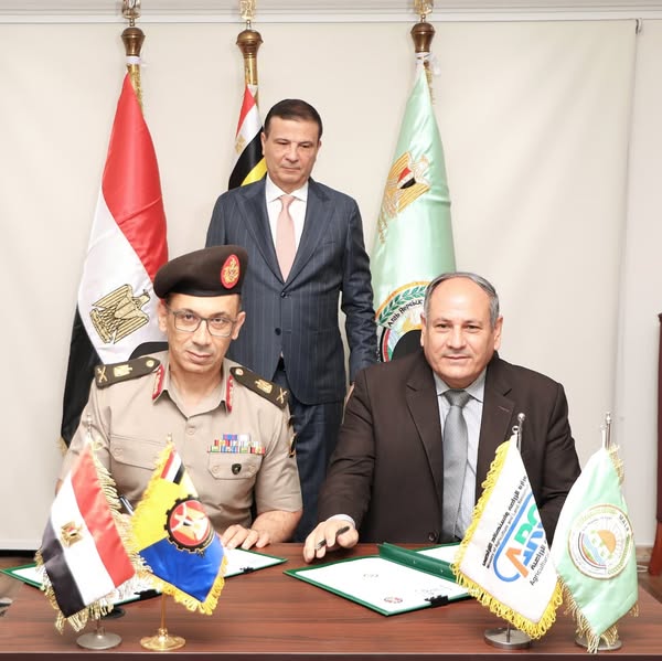 وزير الزراعة يشهد توقيع بروتوكول تعاون بين مركز البحوث الزراعية والكلية الفنية العسكرية لإنتاج الأسمدة البوتاسية محليًا