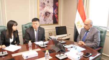 وزير الكهرباء يبحث مع “تشاينا إنيرجي” سبل التعاون لتوطين صناعة الطاقة المتجددة في مصر