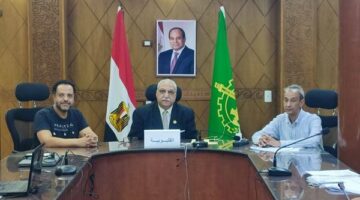 وكيل التعليم بالقليوبية يوجه بعدم التأخير بتوزيع أسئلة وكتيبات مفاهيم امتحانات الثانوية
