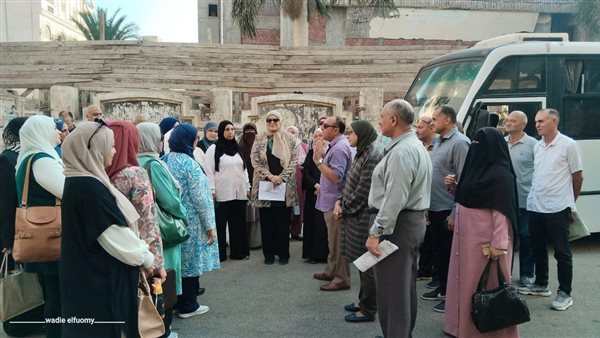وكيل تعليم دمياط يطلق "الأتوبيس الطائر" لمتابعة استعدادات المدارس للعام الدراسي الجديد