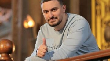 ياسين السقا يطالب الجمهور بمراعاة مشاعر الناس «فيديو»