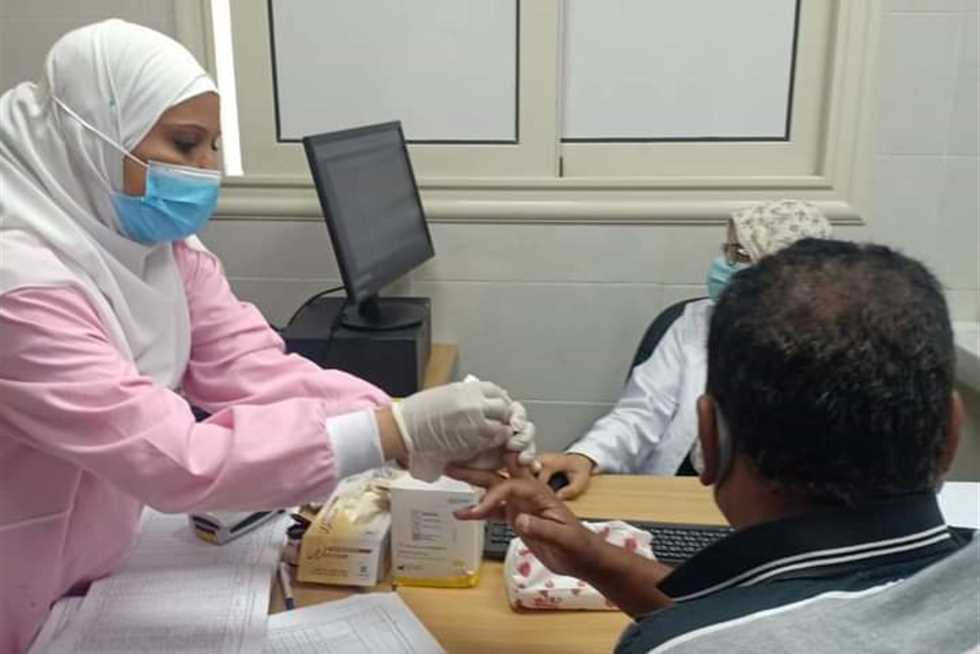 ضمن مبادرة 100 يوم صحة.. توقيع الكشف الطبي على العاملين بمديرية التضامن الاجتماعي بالأقصر