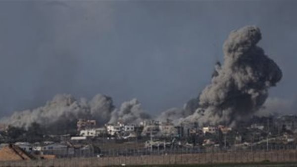 الاحتلال الإسرائيلي يكثف قصفه ويفجر الأبراج السكنية بمدينة غزة