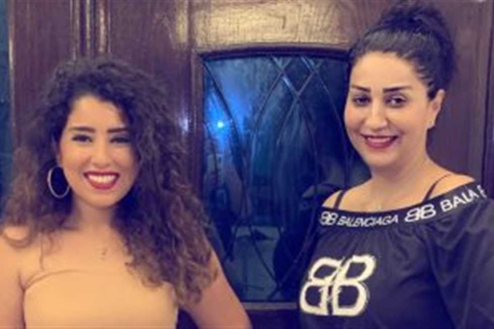 أيتن عامر تشارك فيديو من كواليس «فيلم رومانسي» مع شقيقتها وفاء عامر