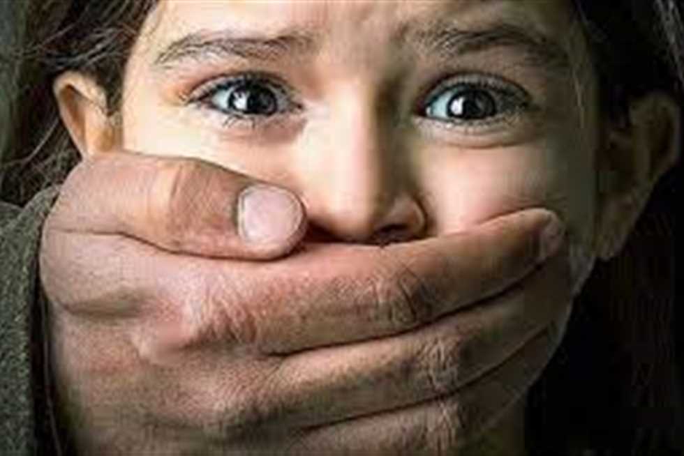 تجنبا للتحرش الجنسي.. أخصائية تعديل سلوك تحذر من ترك الأطفال وحدهم مع الأقارب أو الدروس الخصوصية