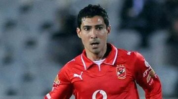 محمد بركات “زئبقى الأهلى والمنتخب” يحتفل اليوم بعيد ميلاده الـ”49″