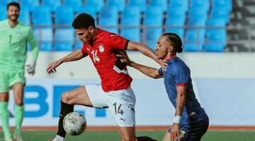 حمدي فتحي وإمام عاشور أبرز غيابات منتخب مصر أمام بوركينا فاسو الليلة