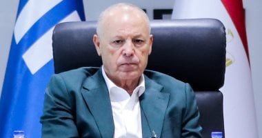 أبو ريدة يشدد على التزام كافة المنتخبات بسياسة الاتحاد ويحذر من استخدام السوشيال